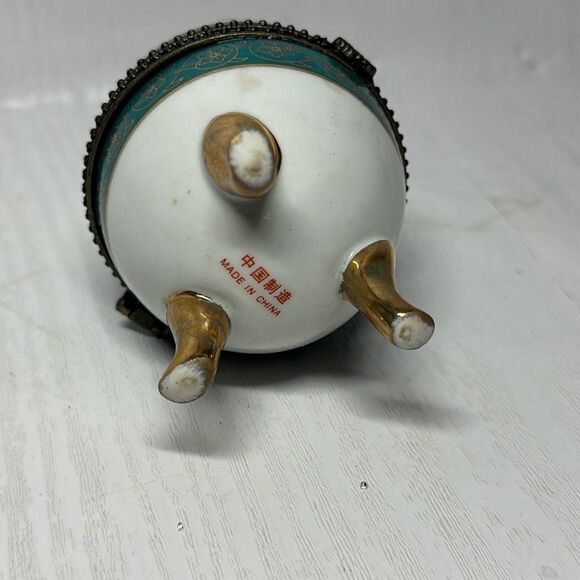 Vintage Porcelain Egg Hand Painted Butterfly Art Footed Trinket Box 4” - Picture 8 of 8